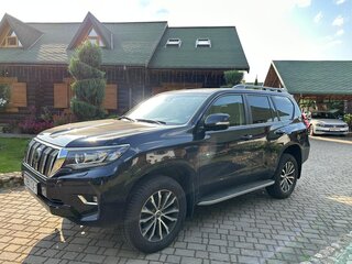 2020 Toyota Land Cruiser Prado 150 Series Рестайлинг 3, чёрный, 5943336 рублей, вид 1