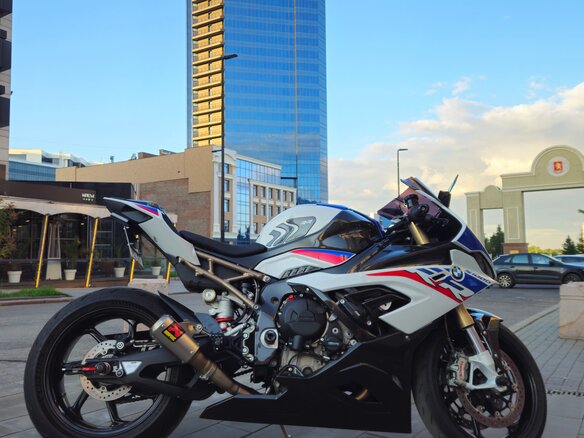 2020 BMW S 1000 RR, белый, 2500000 рублей - вид 1