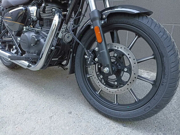 2026 Royal Enfield Meteor, чёрный, 528000 рублей - вид 10