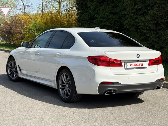 2018 BMW 5 серии 530d VII (G30/G31/G38), белый, 3599000 рублей - вид 6