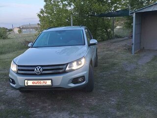 2013 Volkswagen Tiguan I Рестайлинг, серебристый, 1650000 рублей, вид 1