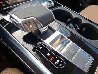 2026 Audi Q8 55 TFSI I (4M) Рестайлинг, серый, 14352811 рублей, вид 5