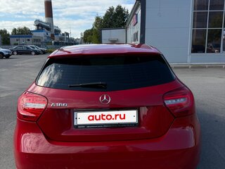 2015 Mercedes-Benz A-Класс 180 III (W176), красный, 1250000 рублей, вид 5