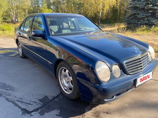 1999 Mercedes-Benz E-Класс 200 II (W210, S210) Рестайлинг, синий, 640000 рублей, вид 4
