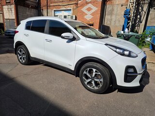 2021 Kia Sportage IV Рестайлинг, белый, 2250000 рублей, вид 2