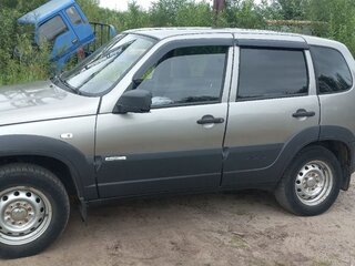 2013 Chevrolet Niva I Рестайлинг, серый, 530000 рублей, вид 5