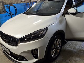 2018 Kia Sorento III Prime Рестайлинг, белый, 3500000 рублей, вид 1