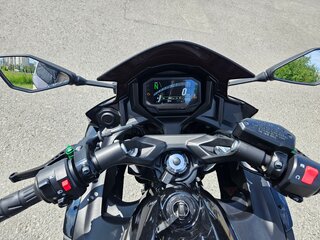 2021 Kawasaki Ninja 650, чёрный, 850000 рублей, вид 4