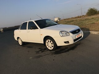 2017 Lada (ВАЗ) Priora I Рестайлинг, белый, 815000 рублей, вид 2