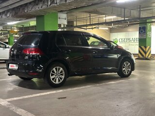 2013 Volkswagen Golf VII, чёрный, 820000 рублей, вид 1