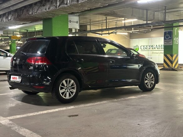 2013 Volkswagen Golf VII, чёрный, 820000 рублей