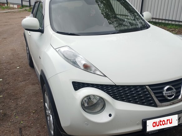2012 Nissan Juke I, белый, 930000 рублей