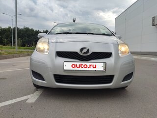 2009 Toyota Vitz II (XP90), серый, 570000 рублей, вид 3