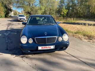 1999 Mercedes-Benz E-Класс 200 II (W210, S210) Рестайлинг, синий, 640000 рублей, вид 3