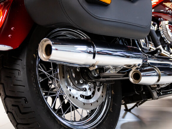2023 Harley-Davidson Heritage, красный - вид 17