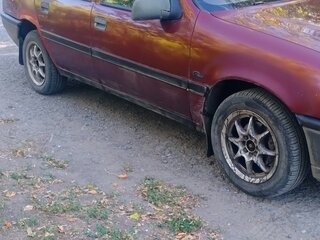 1990 Opel Vectra A, пурпурный, 130000 рублей, вид 4