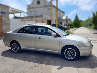 2004 Toyota Avensis II, серебристый, 899999 рублей, вид 3