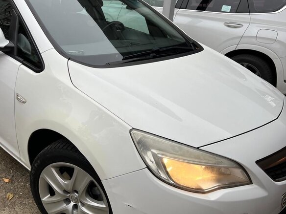 2011 Opel Astra J, белый, 700000 рублей - вид 15