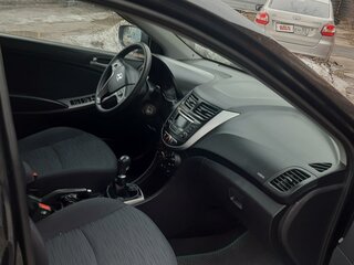2015 Hyundai Solaris I Рестайлинг, чёрный, 1400000 рублей, вид 5