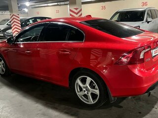 2011 Volvo S60 II, красный, 930000 рублей, вид 3