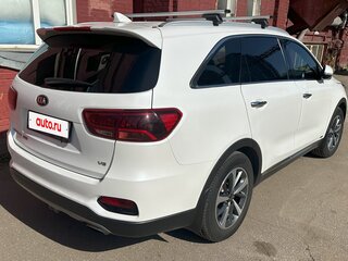 2018 Kia Sorento III Prime Рестайлинг, белый, 2700000 рублей, вид 4