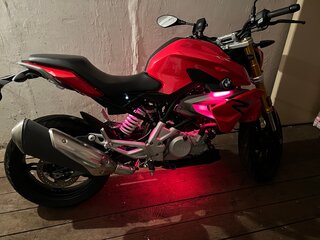 2018 BMW G 310 R, красный, 420000 рублей, вид 2