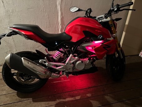 2018 BMW G 310 R, красный, 420000 рублей, вид 2