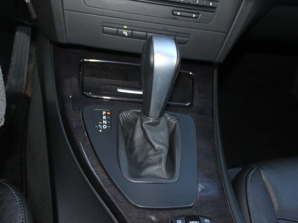 2012 BMW 3 серии 320i V (E90/E91/E92/E93) Рестайлинг, белый - вид 12