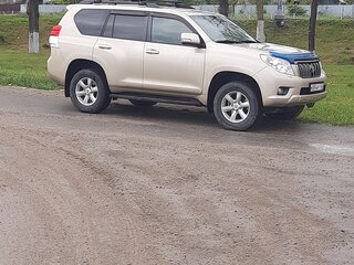 2011 Toyota Land Cruiser Prado 150 Series, бежевый, 2550000 рублей, вид 3
