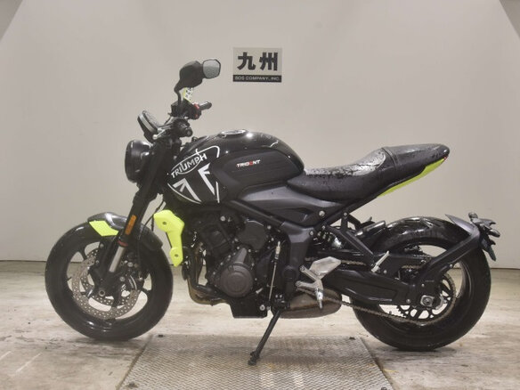 2024 Triumph Trident 660, чёрный, 1100000 рублей - вид 2