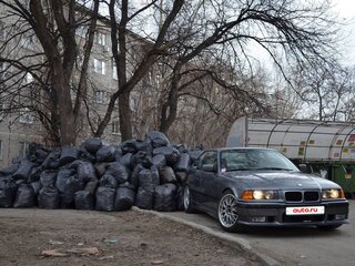 1992 BMW 3 серии 318i III (E36), серый, 1390000 рублей, вид 4