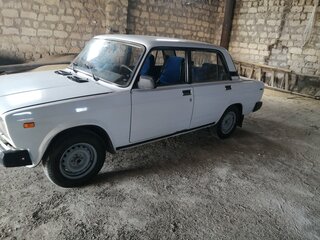 2004 Lada (ВАЗ) 2107, белый, 520000 рублей, вид 2