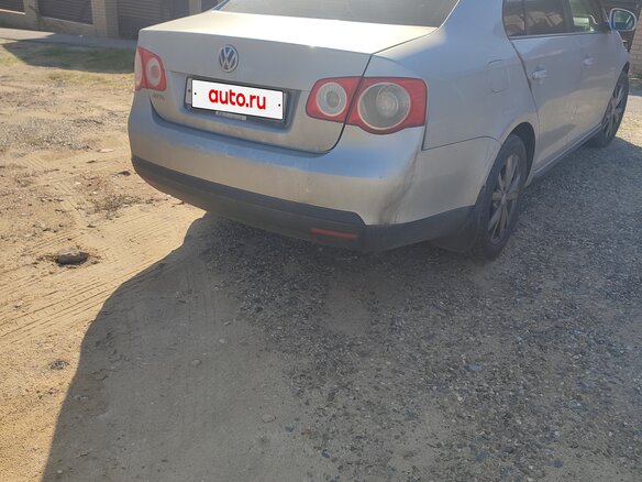 2008 Volkswagen Jetta V, серебристый, 600000 рублей