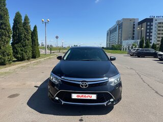 2017 Toyota Camry VII (XV50) Рестайлинг 2, чёрный, 2000000 рублей, вид 2