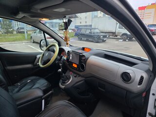 2011 Peugeot Partner II, белый, 600000 рублей, вид 5
