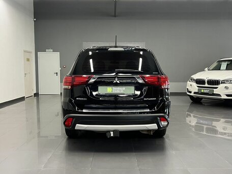 2016 Mitsubishi Outlander III Рестайлинг 2, чёрный, 1445000 рублей, вид 4
