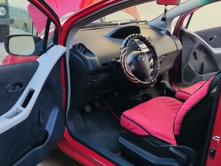 2008 Toyota Yaris II, красный, 499000 рублей, вид 5