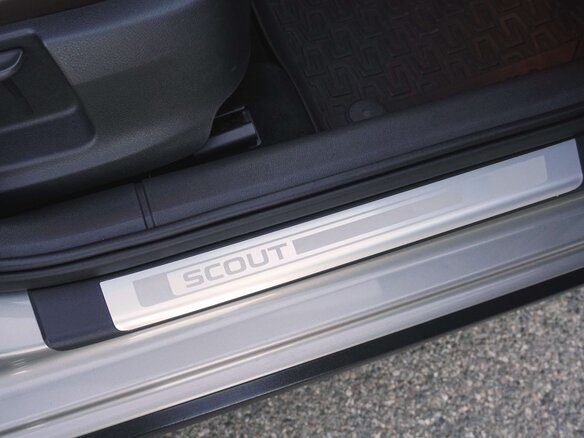 2014 Skoda Octavia Scout III (A7), бежевый, 1930000 рублей - вид 16