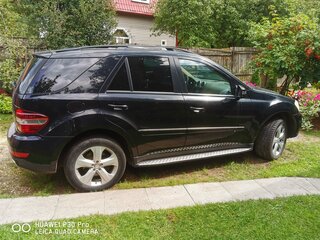 2009 Mercedes-Benz M-Класс 320 II (W164) Рестайлинг, чёрный, 1600000 рублей, вид 2