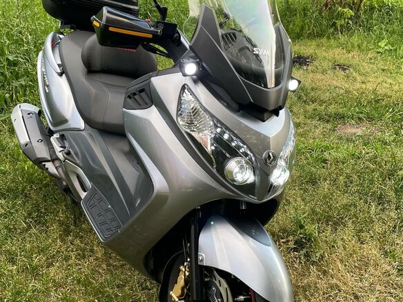 2014 Sym Maxsym 600, серебристый, 470000 рублей