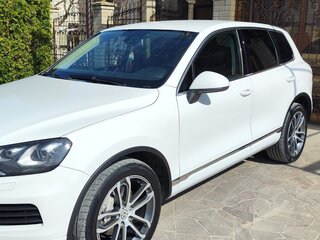 2012 Volkswagen Touareg II, белый, 2300000 рублей, вид 4
