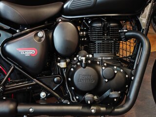 2026 Royal Enfield Classic 350, чёрный, 520000 рублей, вид 3