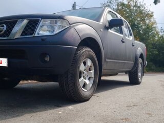 2006 Nissan Navara (Frontier) III (D40), чёрный, 750000 рублей, вид 2