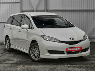 2011 Toyota Wish II, белый, 1315000 рублей, вид 3