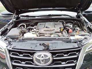 2021 Toyota Fortuner II Рестайлинг, чёрный, 4200000 рублей, вид 5