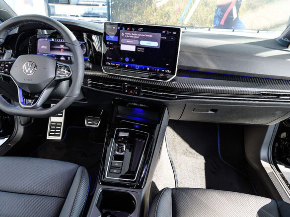 2025 Volkswagen Golf R VIII Рестайлинг, чёрный, 7289000 рублей - вид 6