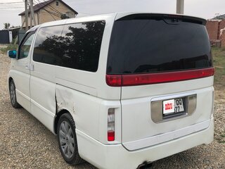 2004 Nissan Elgrand II (E51), белый, 500000 рублей, вид 5