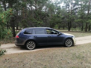 2014 Volkswagen Golf VII, синий, 1400000 рублей, вид 3