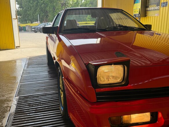1988 Mitsubishi Starion, красный, 990000 рублей - вид 1
