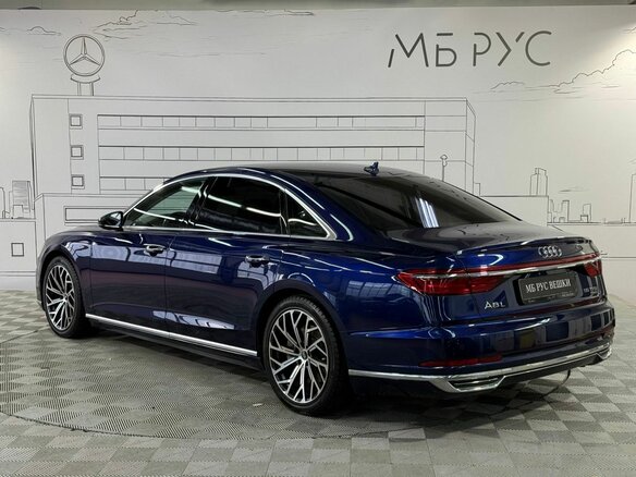 2018 Audi A8 Long 55 TFSI IV (D5), синий, 4420000 рублей - вид 9